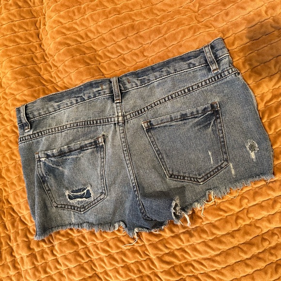 Free People size 26 Jean shorts - Picture 2 of 3